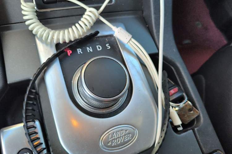 Used Land Rover Discovery 2014 3.0 SC V6 HSE Gear Lever