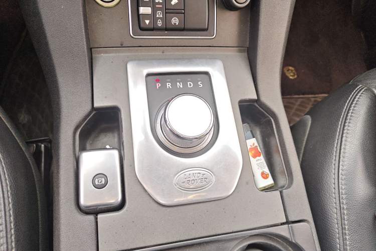Used Land Rover Discovery 2014 3.0 SC V6 HSE Luxury Gear Lever