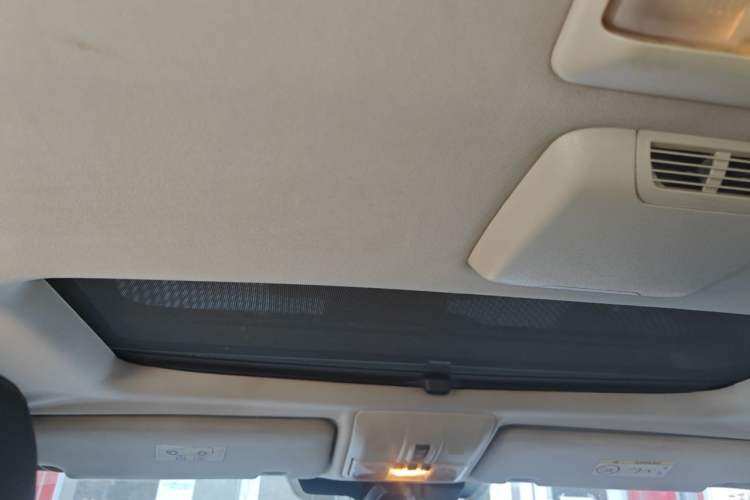 Used Land Rover Discovery 2014 3.0 SDV6 HSE Diesel Edition Headliner