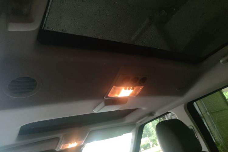 Used Land Rover Discovery 2014 3.0 SDV6 HSE Diesel Edition Headliner