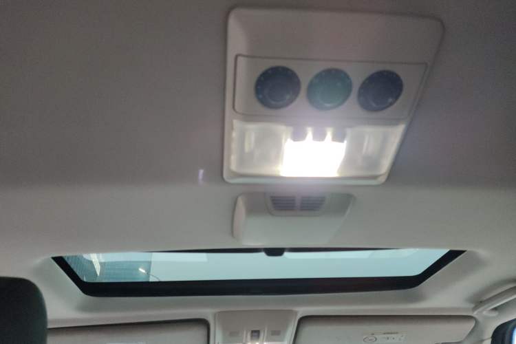 Used Land Rover Discovery 2014 3.0 SDV6 HSE Diesel Edition Headliner
