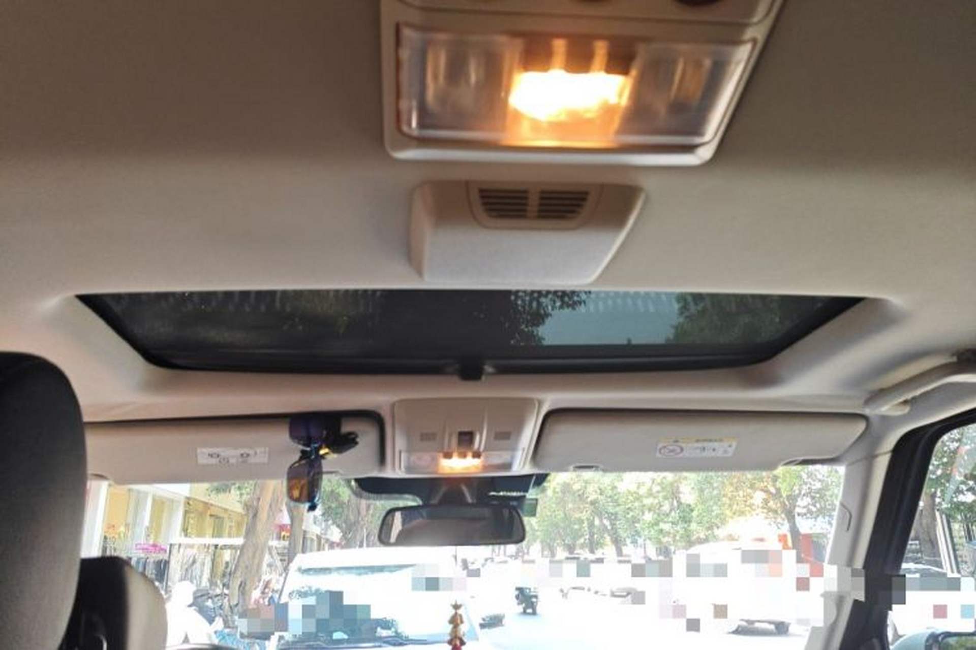 Used Land Rover Discovery 2014 3.0 SC V6 HSE Headliner