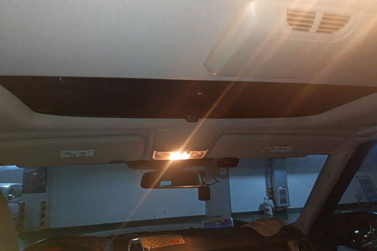 Used Land Rover Discovery 2014 3.0 SDV6 HSE Diesel Edition Headliner