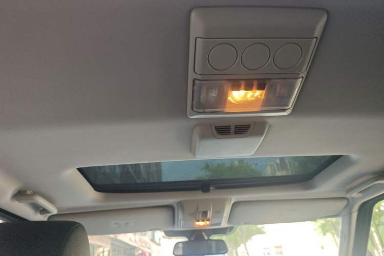Used Land Rover Discovery 2014 3.0 SC V6 HSE Luxury Headliner