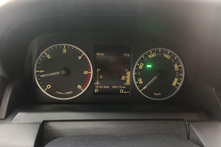 Used Land Rover Discovery 2014 3.0 SDV6 HSE Diesel Edition Instrument Cluster