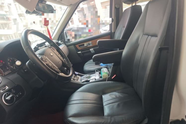 Used Land Rover Discovery 2014 3.0 SDV6 HSE Diesel Edition Left Front Seat