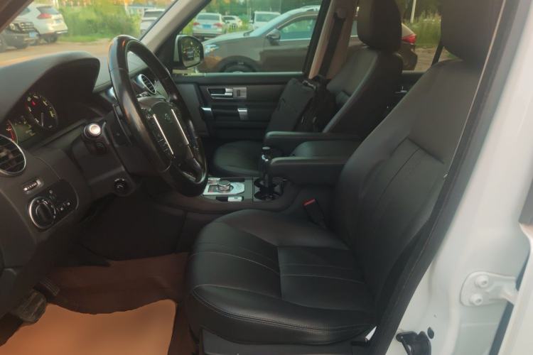 Used Land Rover Discovery  Left Front Seat
