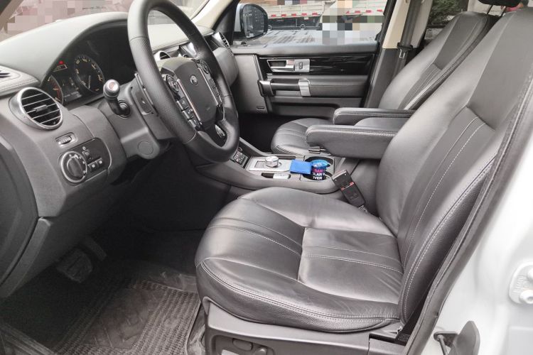 Used Land Rover Discovery 2014 3.0 SC V6 HSE Luxury Left Front Seat