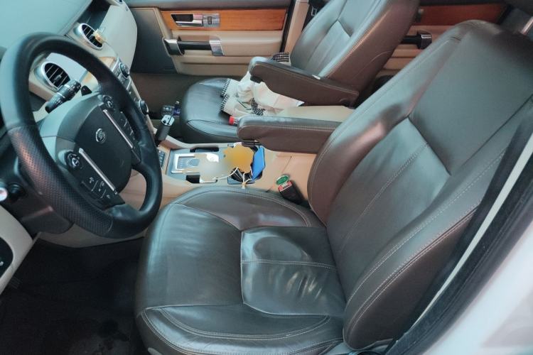 Used Land Rover Discovery 2014 3.0 SDV6 HSE Diesel Edition Left Front Seat