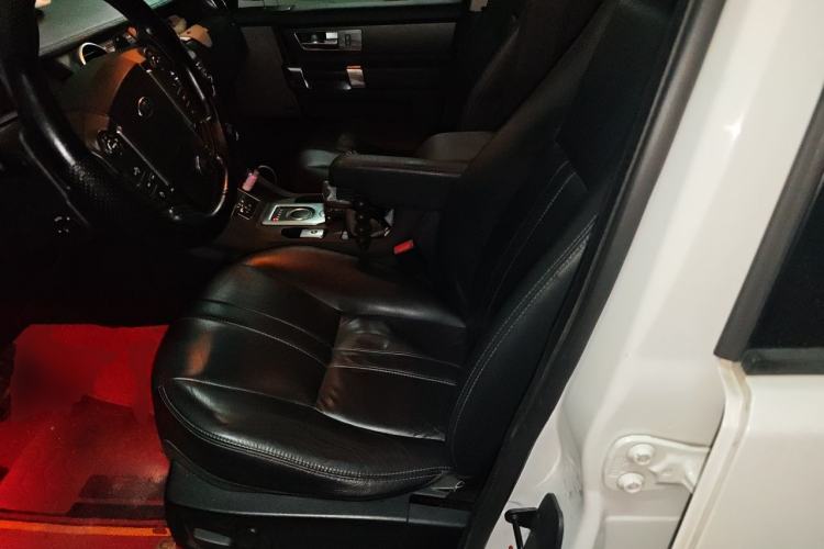 Used Land Rover Discovery 2014 3.0 SC V6 HSE Luxury Left Front Seat