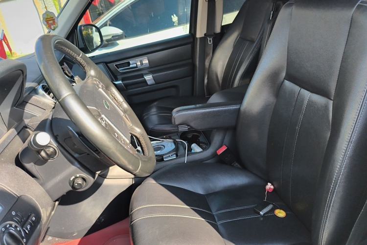 Used Land Rover Discovery 2014 3.0 SC V6 HSE Left Front Seat