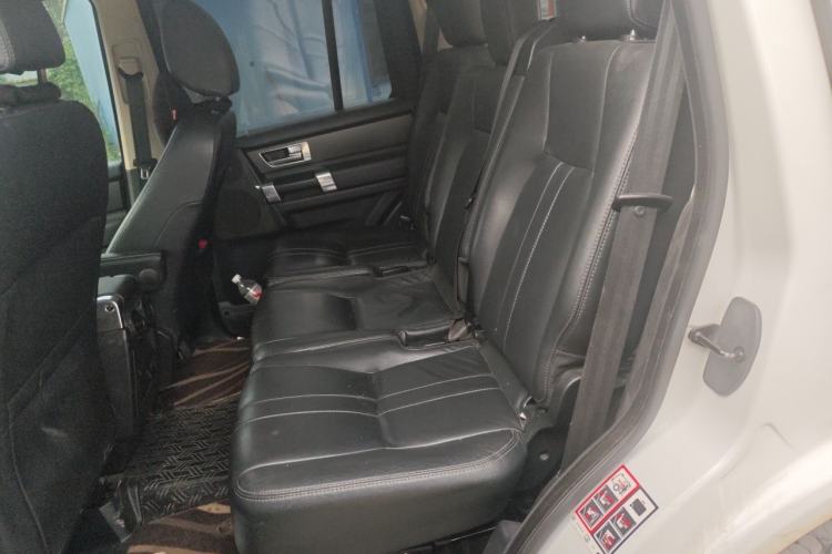 Used Land Rover Discovery 2014 3.0 SDV6 HSE Diesel Edition Left Rear Seat