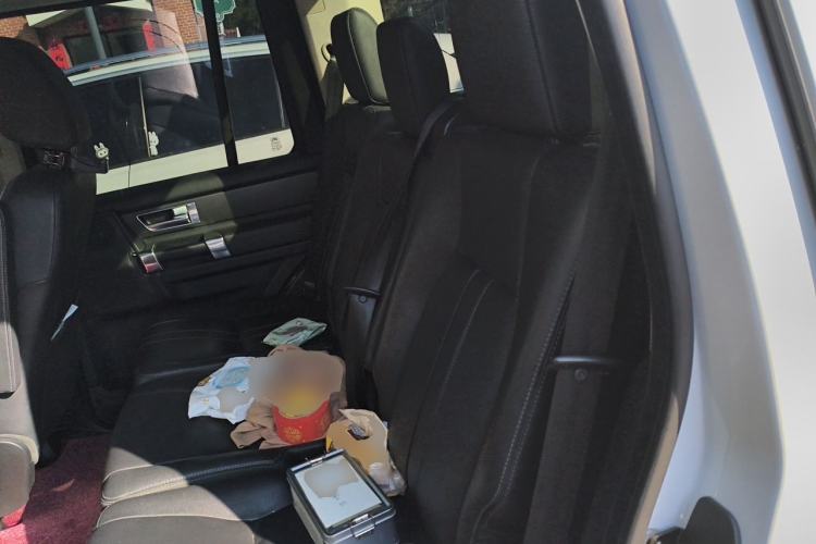 Used Land Rover Discovery 2014 3.0 SC V6 HSE Left Rear Seat