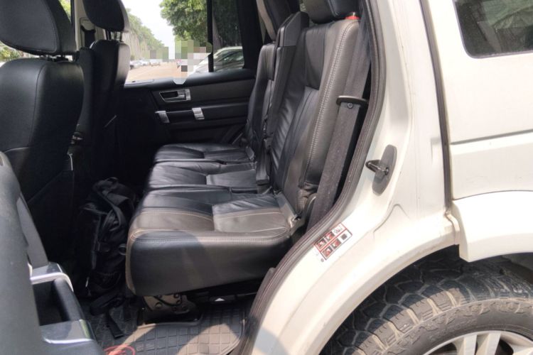 Used Land Rover Discovery 2014 3.0 SDV6 HSE Diesel Edition Left Rear Seat