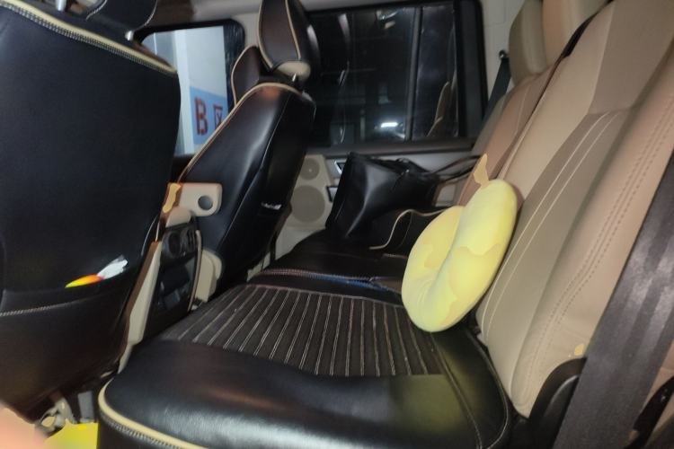 Used Land Rover Discovery 2014 3.0 SDV6 HSE Diesel Edition Left Rear Seat