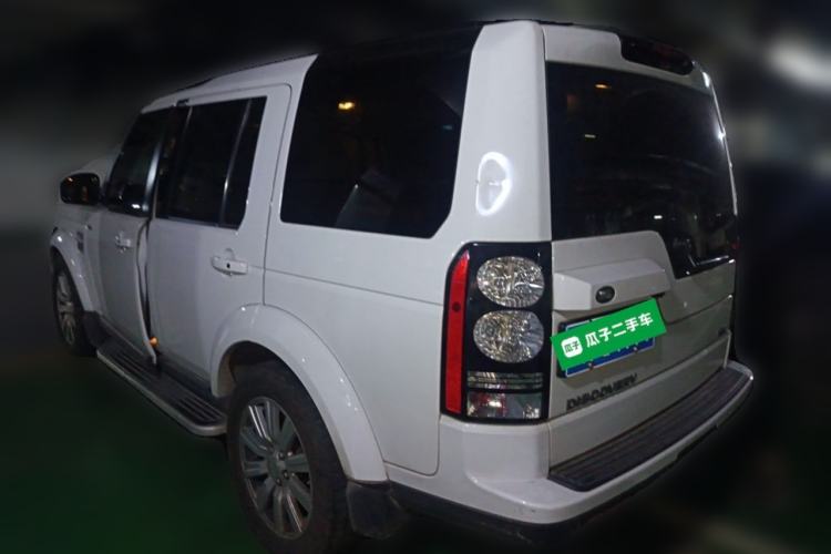 Used Land Rover Discovery 2014 3.0 SDV6 HSE Diesel Edition Rear Left 45 Deg