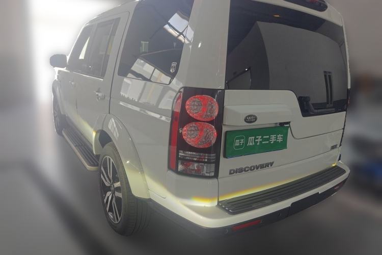 Used Land Rover Discovery 2014 3.0 SC V6 HSE Luxury Rear Left 45 Deg