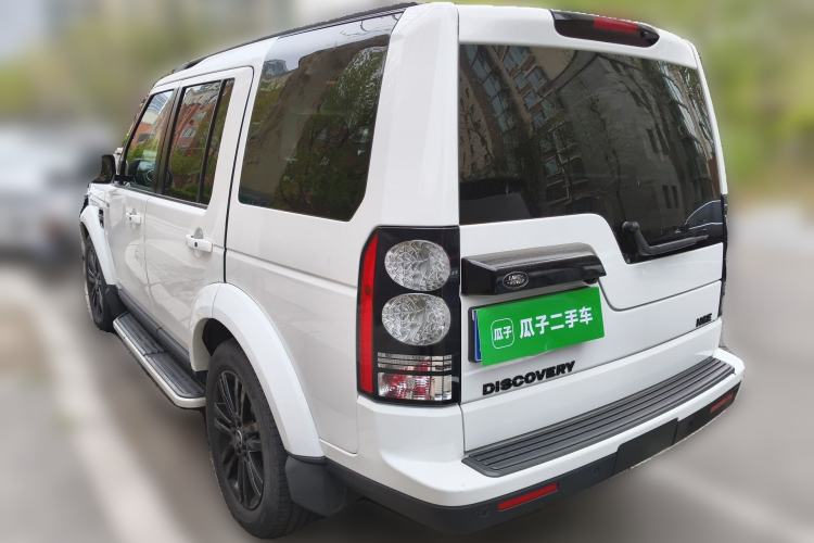 Used Land Rover Discovery 2014 3.0 SC V6 HSE Rear Left 45 Deg