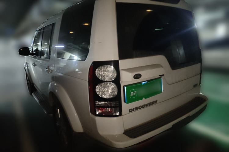 Used Land Rover Discovery 2014 3.0 SDV6 HSE Diesel Edition Rear Left 45 Deg