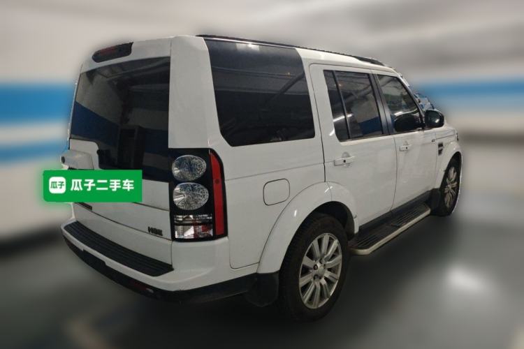 Used Land Rover Discovery 2014 3.0 SDV6 HSE Diesel Edition Rear Right 45 Deg