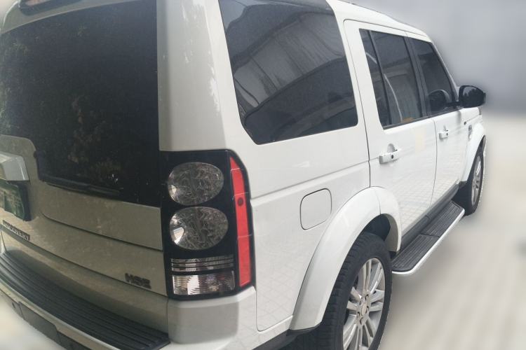 Used Land Rover Discovery 2014 3.0 SDV6 HSE Diesel Edition Rear Right 45 Deg