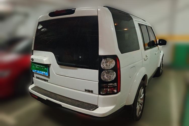 Used Land Rover Discovery 2014 3.0 SC V6 HSE Luxury Rear Right 45 Deg