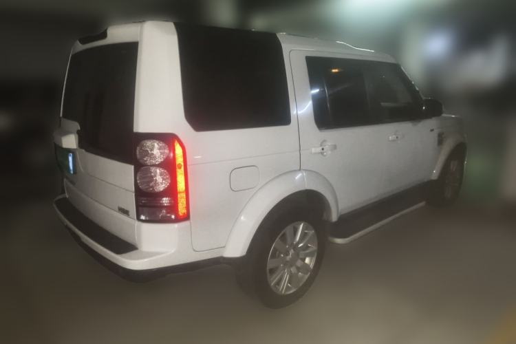 Used Land Rover Discovery 2014 3.0 SDV6 HSE Diesel Edition Rear Right 45 Deg