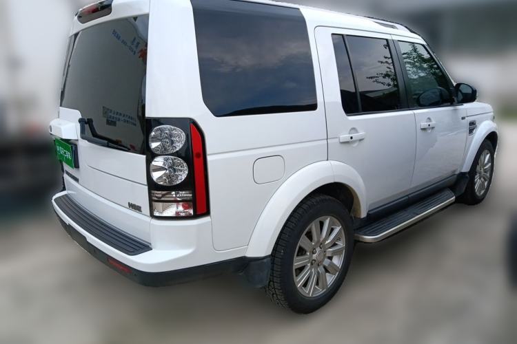 Used Land Rover Discovery 2014 3.0 SDV6 HSE Diesel Edition Rear Right 45 Deg