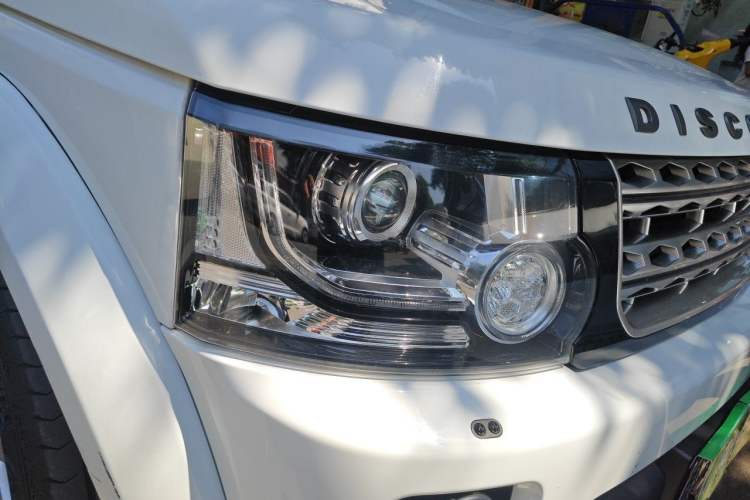 Used Land Rover Discovery 2014 3.0 SC V6 HSE Right Front Headlight