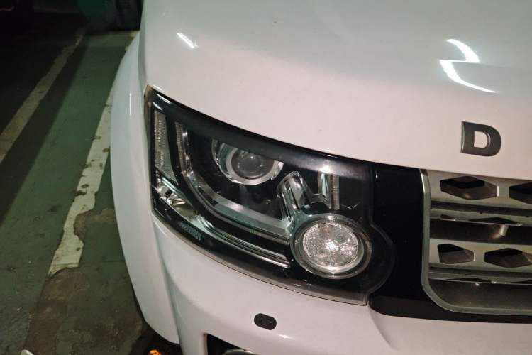 Used Land Rover Discovery 2014 3.0 SC V6 HSE Luxury Right Front Headlight