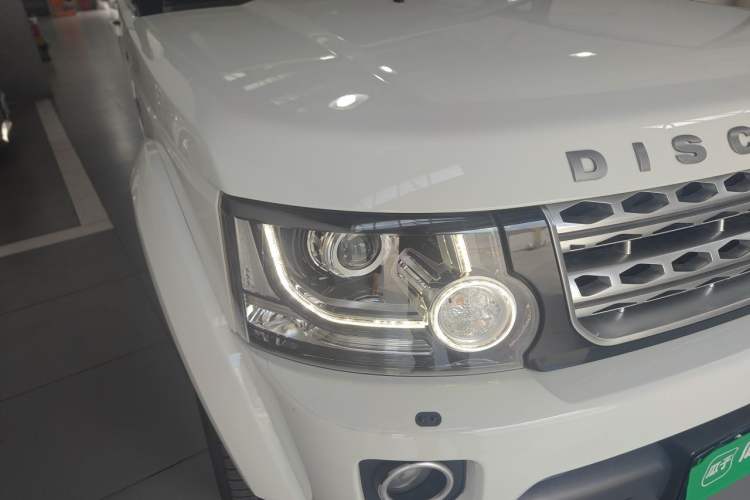 Used Land Rover Discovery 2014 3.0 SC V6 HSE Luxury Right Front Headlight