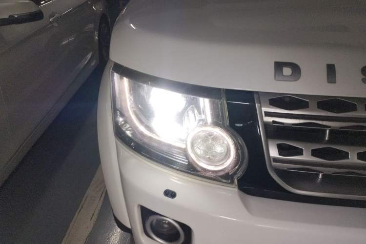 Used Land Rover Discovery 2014 3.0 SC V6 HSE Luxury Right Front Headlight