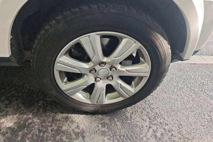 Used Land Rover Discovery 2014 3.0 SC V6 SE Right Front Wheel Hub
