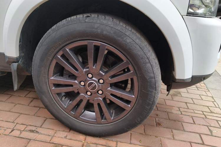 Used Land Rover Discovery 2014 3.0 SC V6 HSE Luxury Right Front Wheel Hub