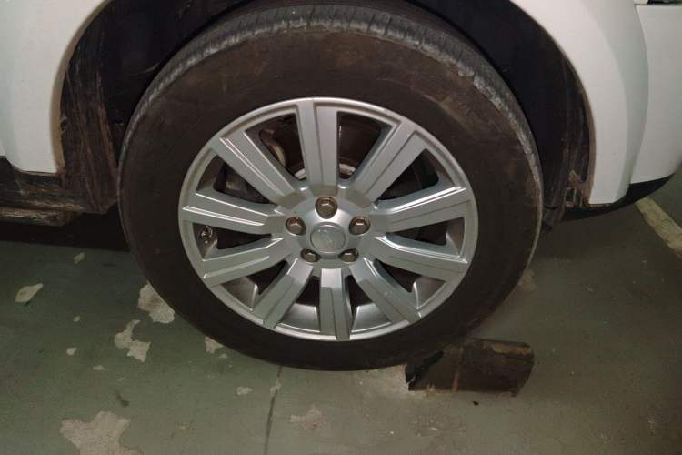 Used Land Rover Discovery 2014 3.0 SC V6 HSE Luxury Right Front Wheel Hub