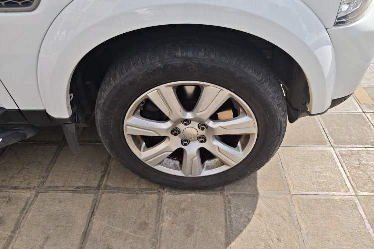Used Land Rover Discovery 2014 3.0 SC V6 HSE Luxury Right Front Wheel Hub