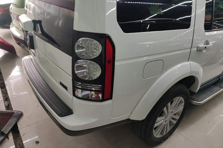 Used Land Rover Discovery 2014 3.0 SC V6 HSE Right Rear Taillight