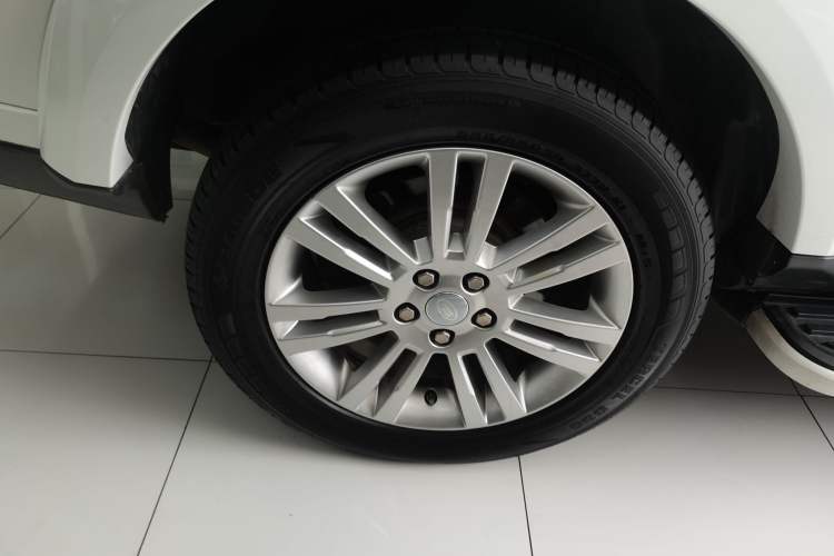 Used Land Rover Discovery 2014 3.0 SDV6 HSE Diesel Edition Right Rear Wheel Hub