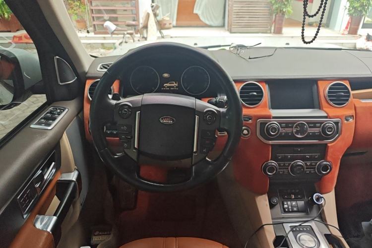 Used Land Rover Discovery 2014 3.0 SDV6 HSE Diesel Edition Steering Wheel