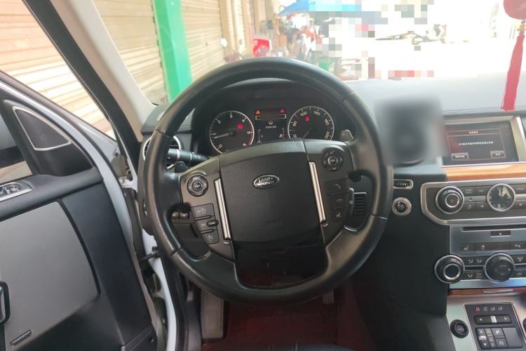 Used Land Rover Discovery 2014 3.0 SDV6 HSE Diesel Edition Steering Wheel