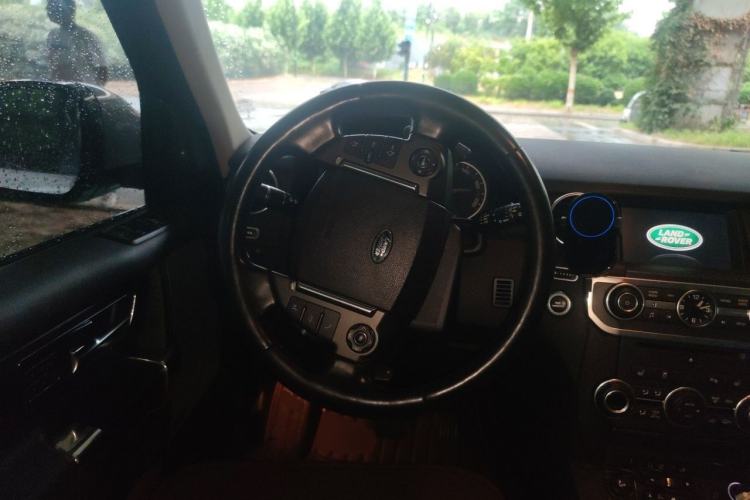 Used Land Rover Discovery 2014 3.0 SDV6 HSE Diesel Edition Steering Wheel
