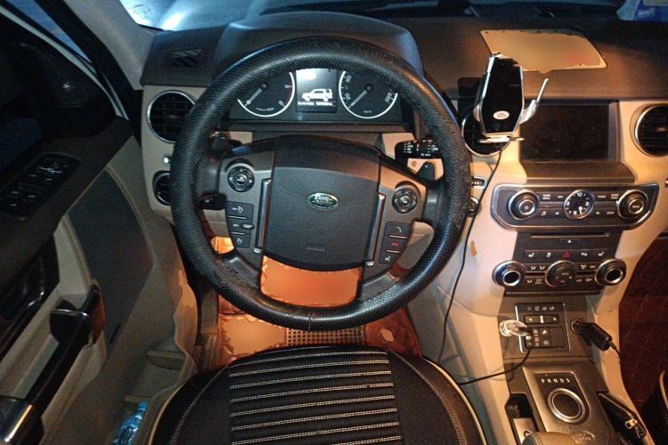 Used Land Rover Discovery 2014 3.0 SDV6 HSE Diesel Edition Steering Wheel