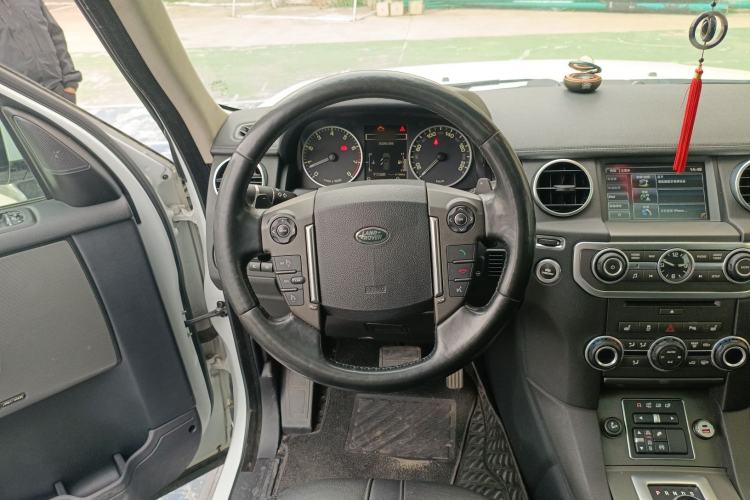 Used Land Rover Discovery 2014 3.0 SC V6 SE Steering Wheel