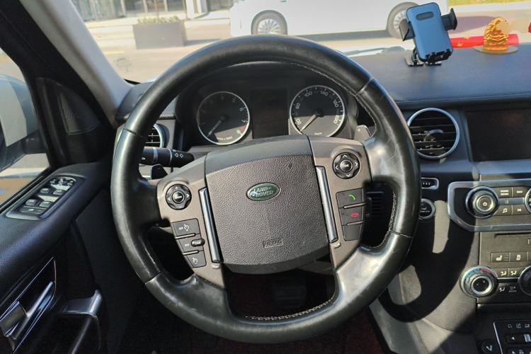 Used Land Rover Discovery 2014 3.0 SC V6 HSE Steering Wheel