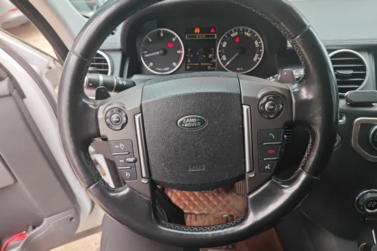 Used Land Rover Discovery 2014 3.0 SDV6 HSE Diesel Edition Steering Wheel