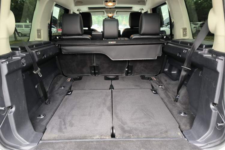 Used Land Rover Discovery 2014 3.0 SC V6 HSE Trunk
