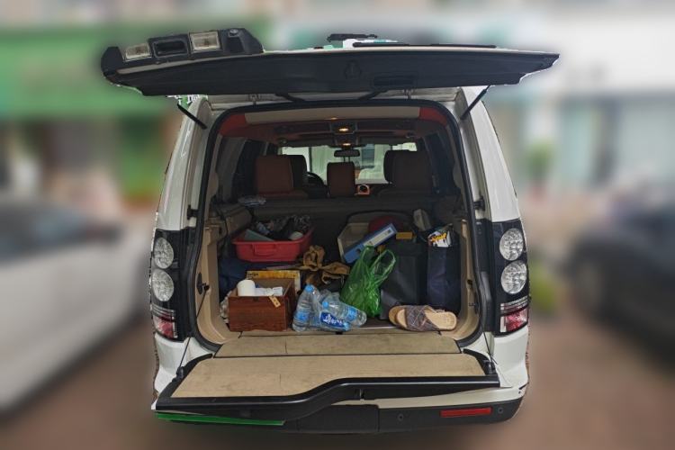 Used Land Rover Discovery 2014 3.0 SDV6 HSE Diesel Edition Trunk