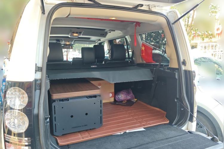 Used Land Rover Discovery 2014 3.0 SC V6 HSE Trunk