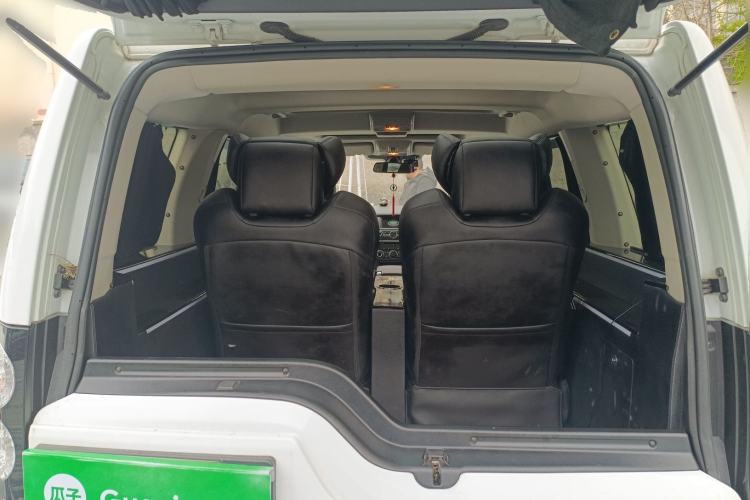 Used Land Rover Discovery 2014 3.0 SC V6 SE Trunk