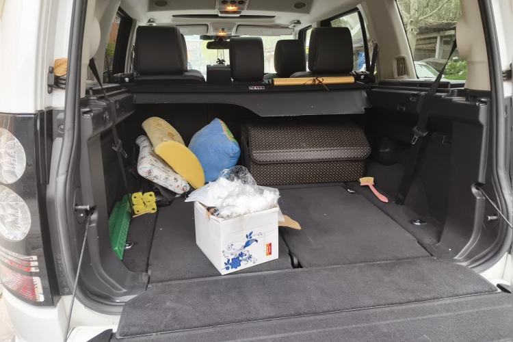 Used Land Rover Discovery 2014 3.0 SC V6 HSE Trunk